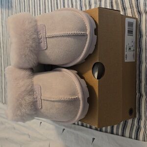 UGG Womens Fluffy Lilac Slippers